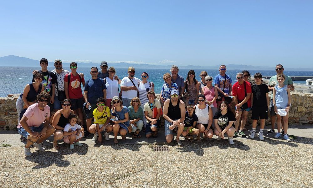 Grupo en el mirador del Estrecho